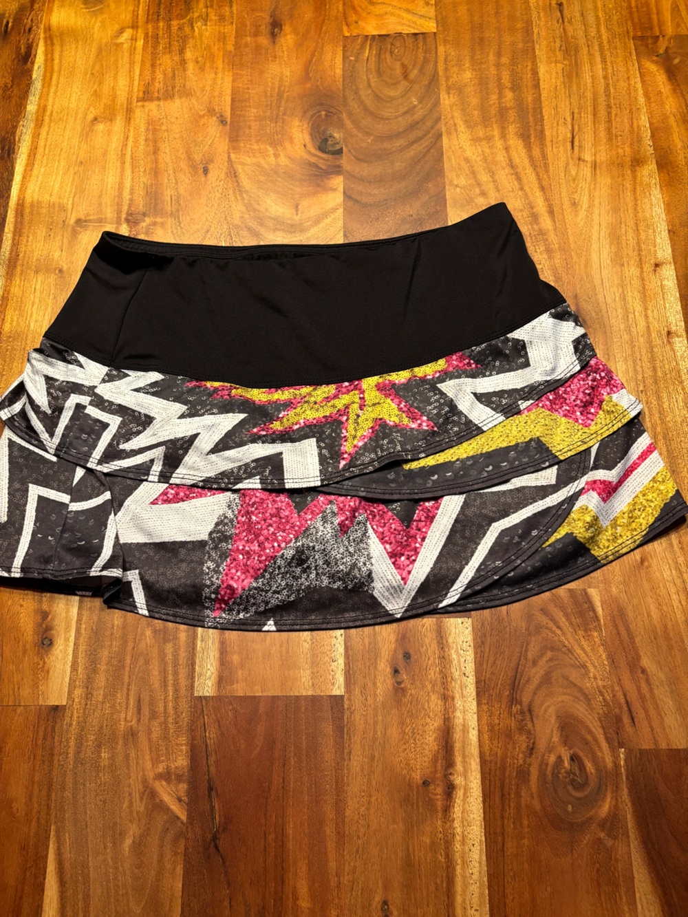 Lucky in Love Star Print Tennis Skort - M
